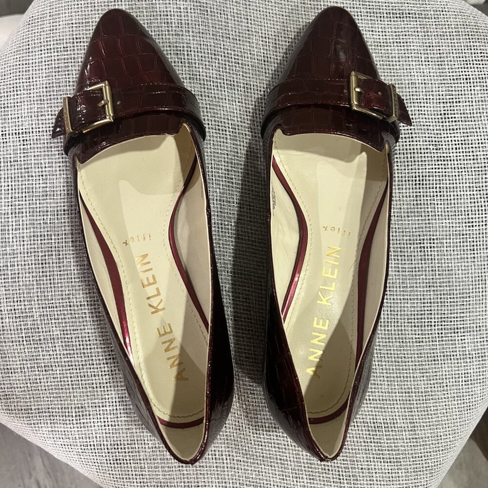 Anne Klein Snakeskin Leather Burgandy Flat Loafers